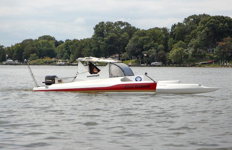 electric boat on the Chester River